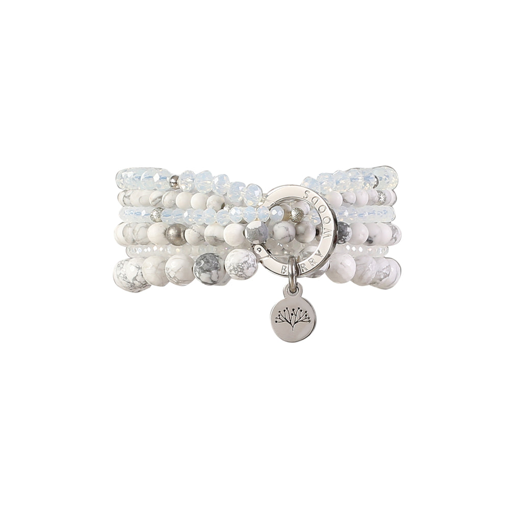 Armband mit echten weissen Howalit Steinen